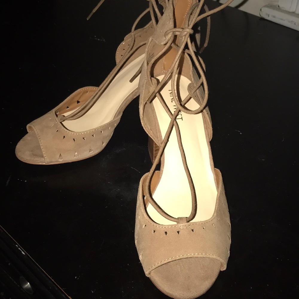 Brand new Nine West beige suede peep toe heels